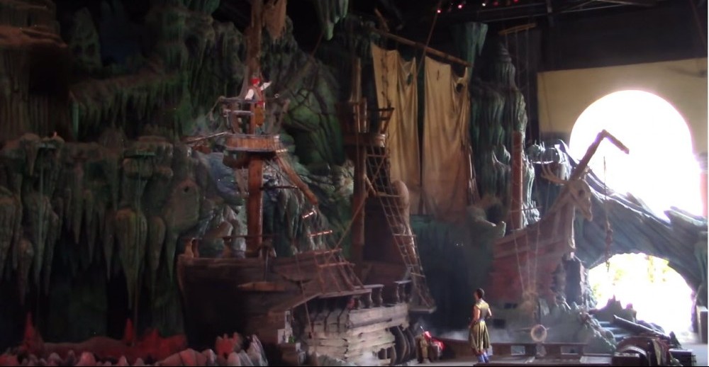 The Eighth Voyage of Sinbad stunt show The Eighth Voyage of Sinbad stunt show